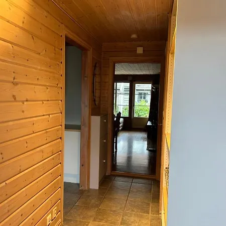Cozy Scandinavian In - Free Parking And Close To Many Amenities Lägenhet